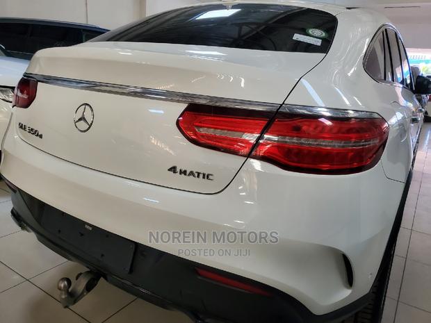 Off-White 2017 Mercedes-Benz GLE-Class: High-End SUV
