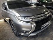 Mitsubishi Outlander 2015 Silver: Premium SUV for the Modern Family for sale