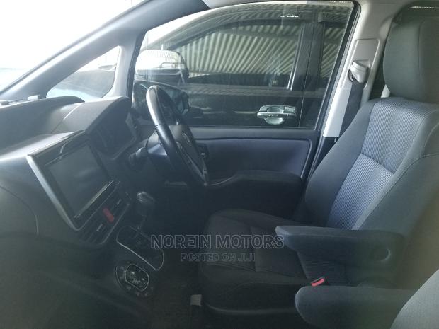 2015 Toyota Voxy Blue: Stylish Minivan for Sale