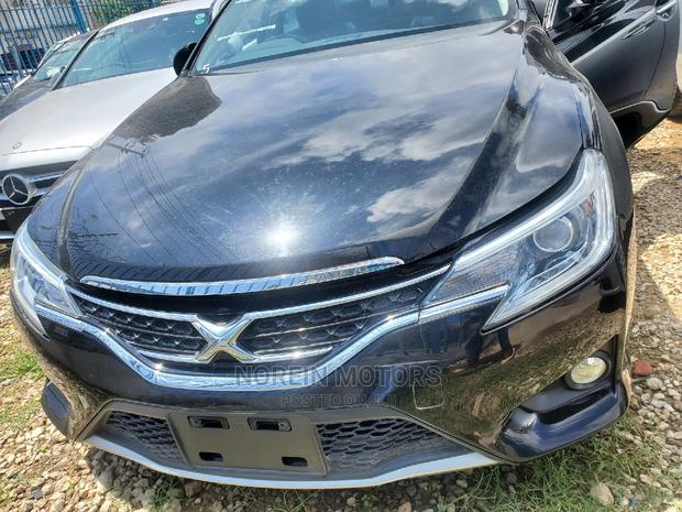 2016 Toyota Mark X Black: Sleek Sedan for Purchase