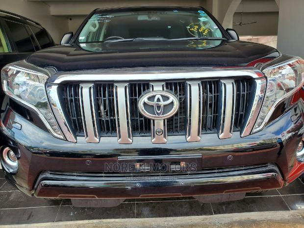 Pre-Owned 2016 Toyota Land Cruiser Prado Black - Top-tier SUV