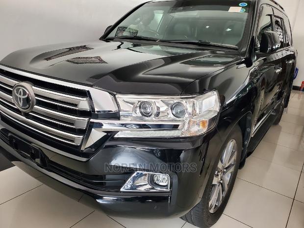 Pre-Owned 2017 Toyota Land Cruiser - Gray: Off-Roading Powerhouse