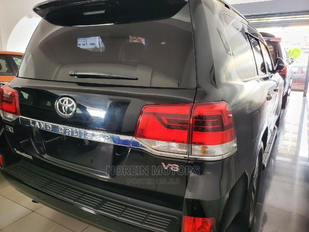 Pre-Owned 2017 Toyota Land Cruiser - Gray: Off-Roading Powerhouse