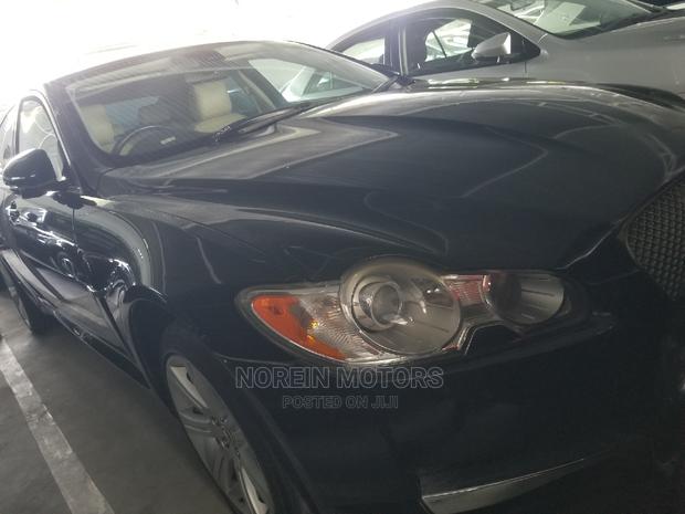 2013 Jaguar XF Black AWD 3.0: Exquisite Black AWD Luxury Sedan