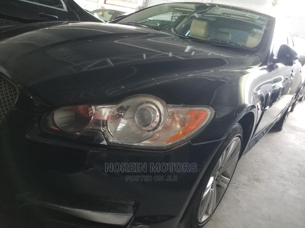 2013 Jaguar XF Black AWD 3.0: Exquisite Black AWD Luxury Sedan