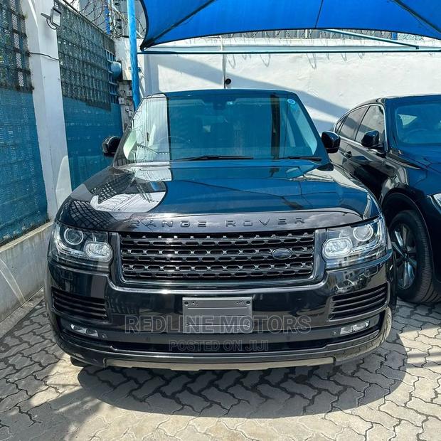2016 Land Rover Range Rover Vogue: Black Edition