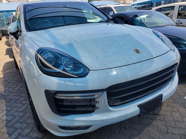 2016 Porsche Cayenne in White: Pre-owned SUV for Purchase