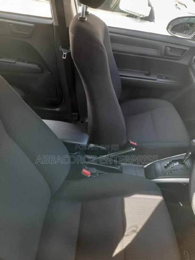 Toyota Corolla Fielder 2016 Silver