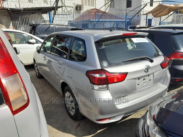 Toyota Corolla Fielder 2016 Silver