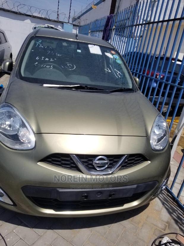2015 Nissan March: Compact Car, Big on Features