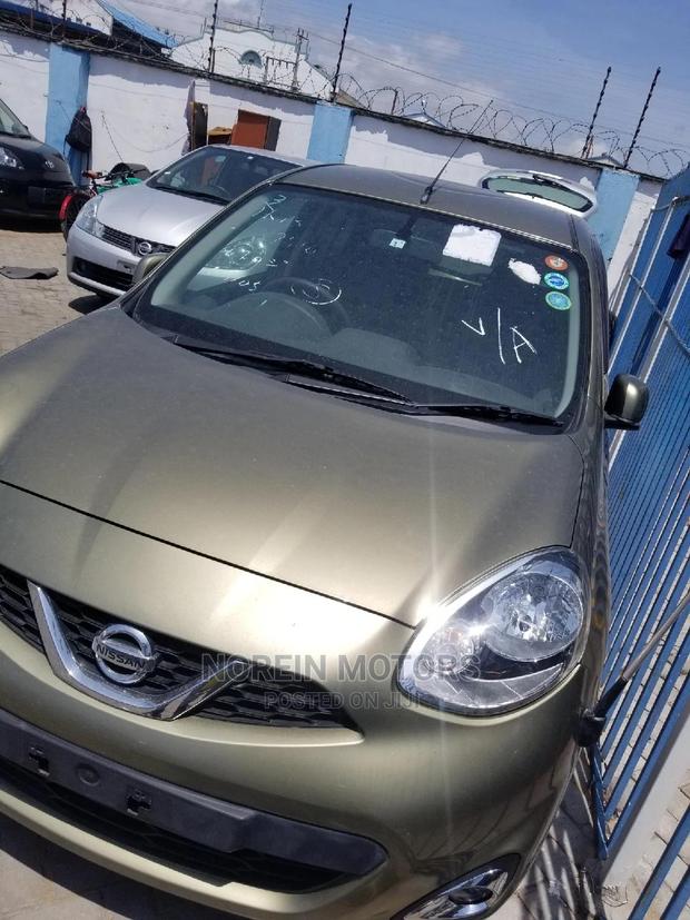 2015 Nissan March: Compact Car, Big on Features