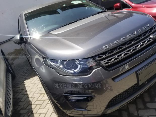 2015 Land Rover Discovery - Gray | Premium SUV for Sale