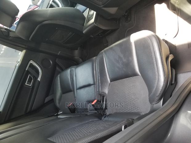 2015 Land Rover Discovery - Gray | Premium SUV for Sale