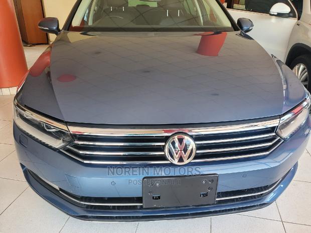 Volkswagen Passat 2015 Blue - Sleek, Stylish, and Reliable