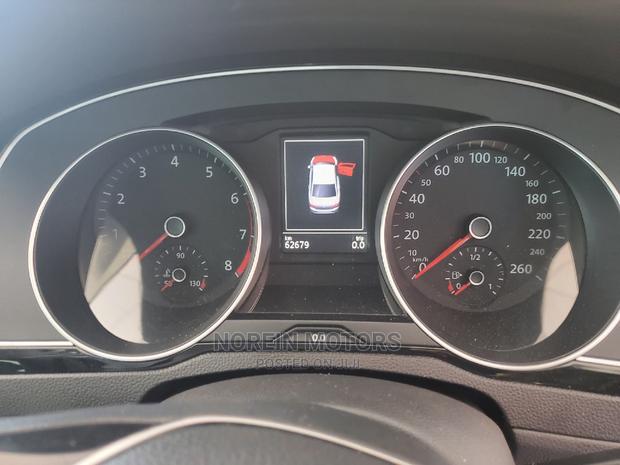 Volkswagen Passat 2015 Blue - Sleek, Stylish, and Reliable