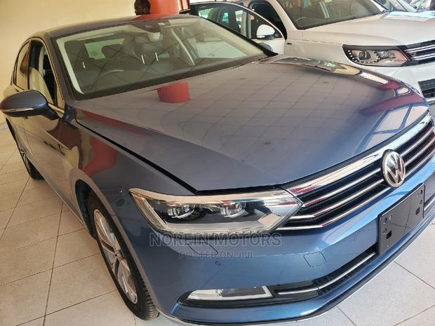 Volkswagen Passat 2015 Blue - Sleek, Stylish, and Reliable