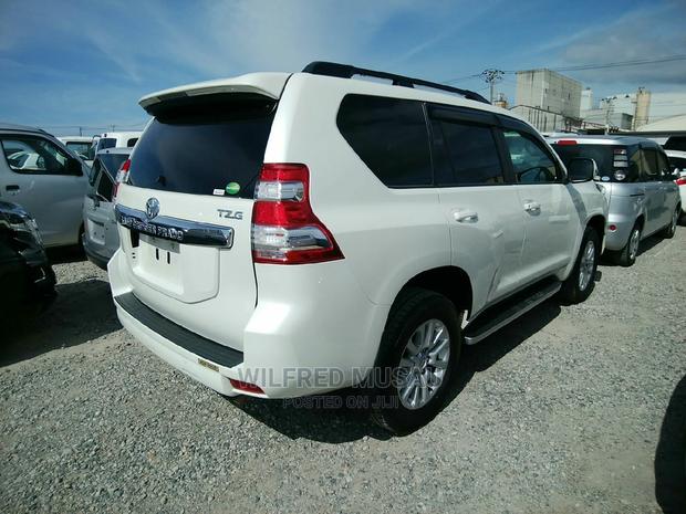 2015 Toyota Land Cruiser Prado White - Pre-owned SUV for Sale