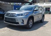 Used 2016 Toyota Kluger in Gray - Spacious and Reliable for sale