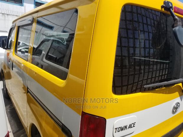 2015 Toyota TownAce in Yellow - Quality Pre-Owned Vehicle