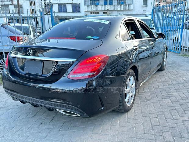 Mercedes-Benz C200 2015 Black