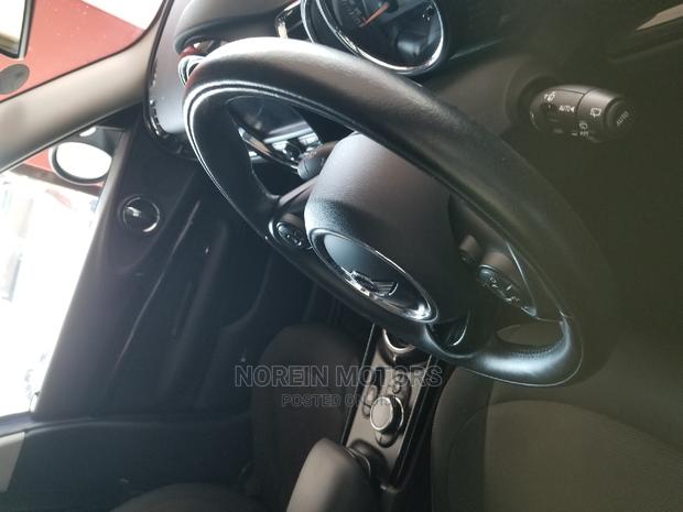 Blue Mini Clubman 2015 - Compact Style, Premium Drive