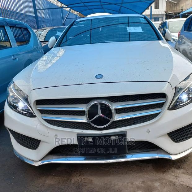 2016 Mercedes-Benz C200 in Pearl: Sophistication & Strength
