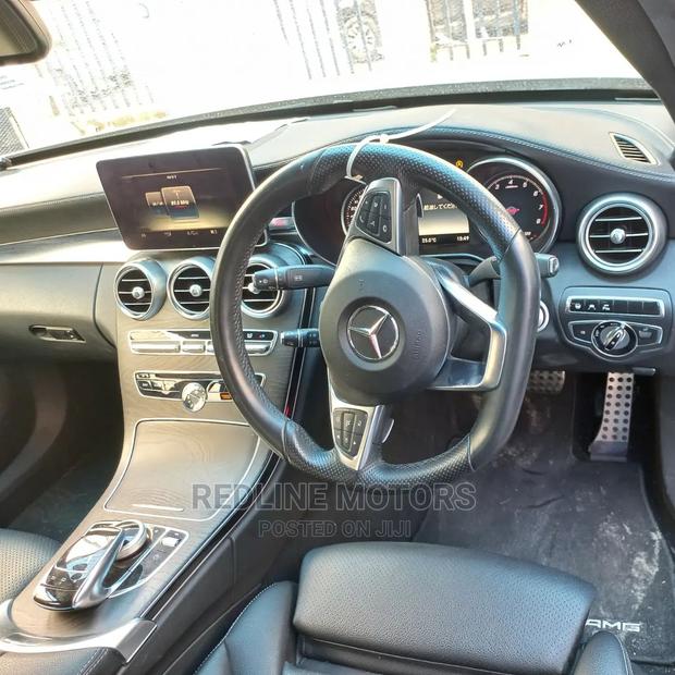 2016 Mercedes-Benz C200 in Pearl: Sophistication & Strength