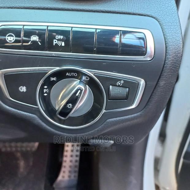 2016 Mercedes-Benz C200 in Pearl: Sophistication & Strength