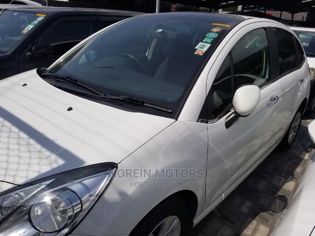 Citroen C3 2015: Affordable White Compact Car