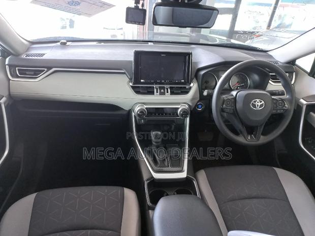 2020 Toyota RAV4 Gray - Enhance Your Driving Experience