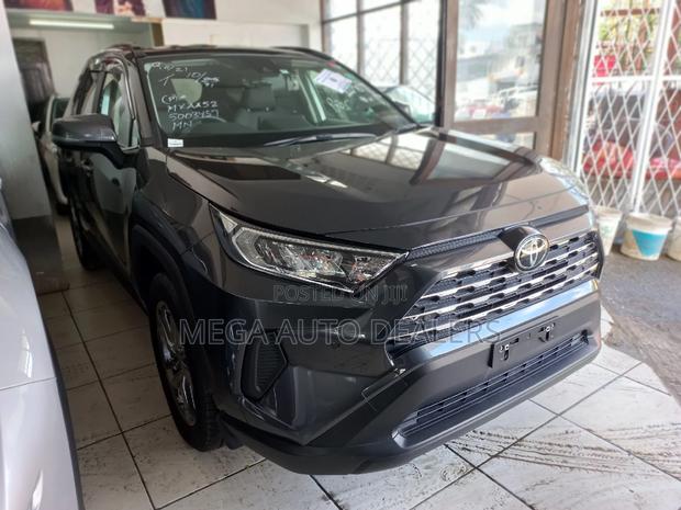 2020 Toyota RAV4 Gray - Enhance Your Driving Experience