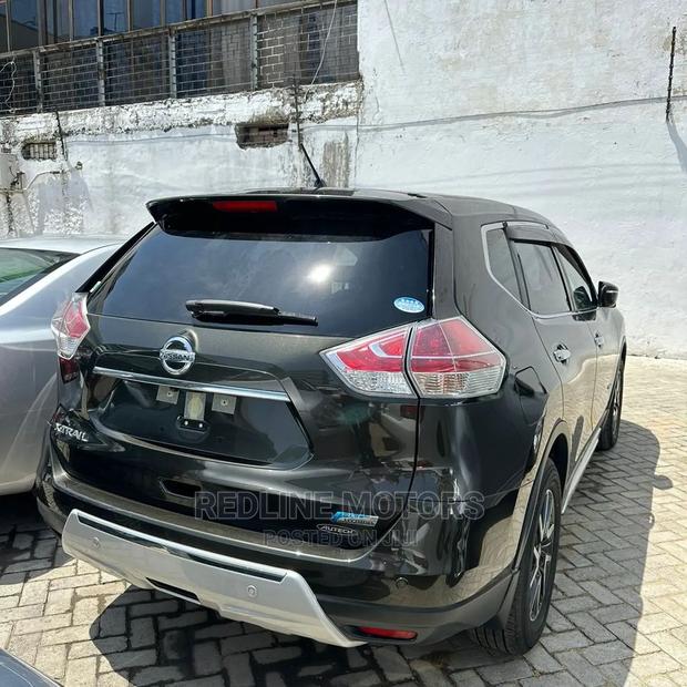 Green 2016 Nissan X-Trail: Adventure in Sustainable Style