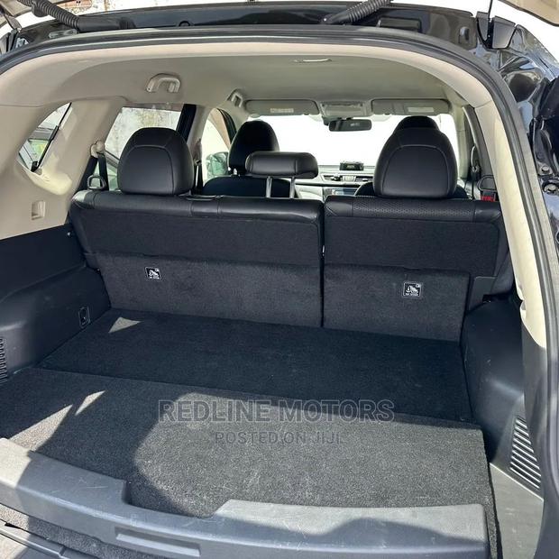 Green 2016 Nissan X-Trail: Adventure in Sustainable Style