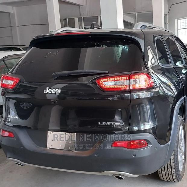 2016 Jeep Grand Cherokee - Black Edition: Power & Style Combined