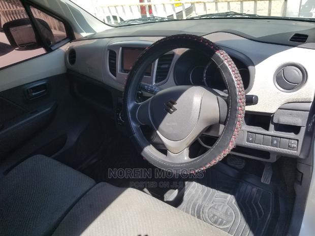 White 2014 Suzuki Wagon - Well-Maintained