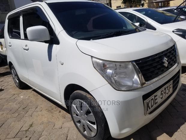 White 2014 Suzuki Wagon - Well-Maintained