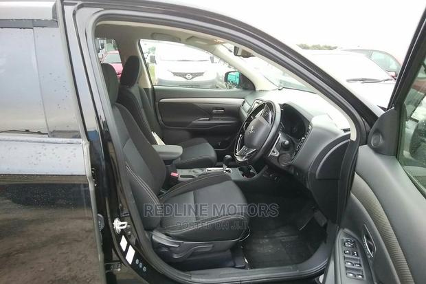 New 2016 Mitsubishi Outlander Black: Stylish SUV for Adventure