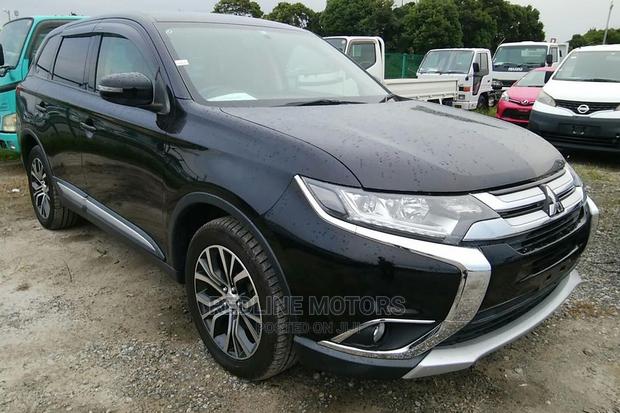 New 2016 Mitsubishi Outlander Black: Stylish SUV for Adventure