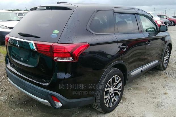 New 2016 Mitsubishi Outlander Black: Stylish SUV for Adventure