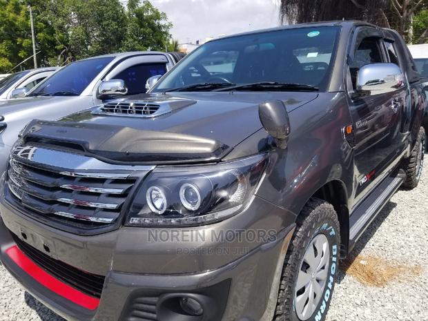 2015 Toyota Hilux SR 4x4 Gray - Used Off-Road Adventure Vehicle