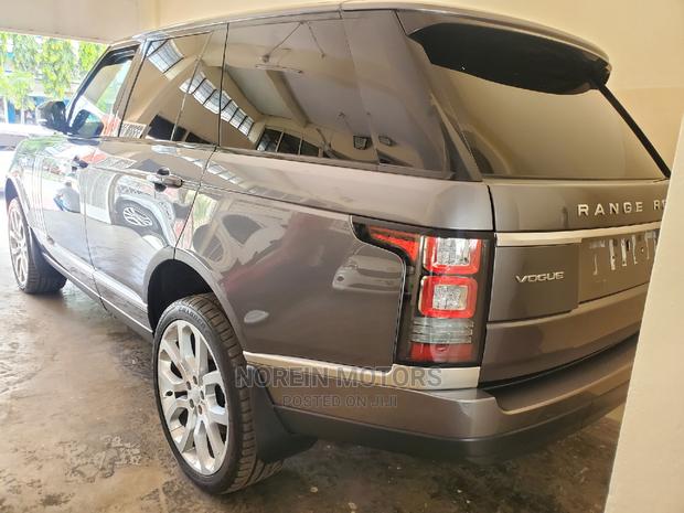 2016 Land Rover Range Rover Vogue Gold - Premium Used SUV Available