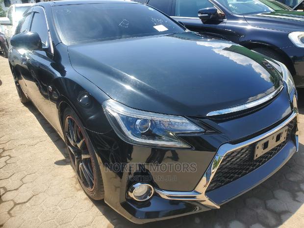 Matt Black 2015 Toyota Mark X: A Perfect Blend of Style and Power