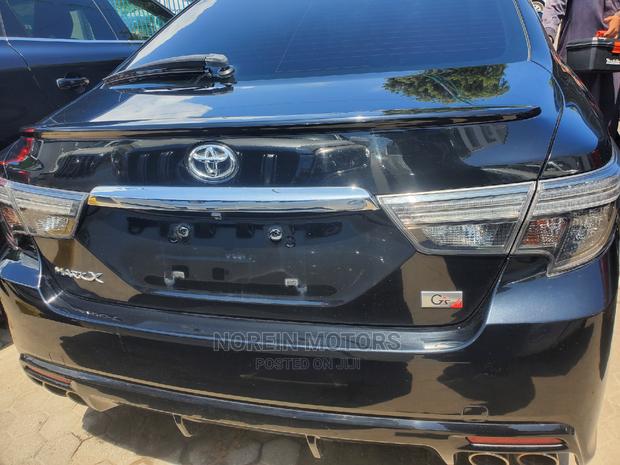 Matt Black 2015 Toyota Mark X: A Perfect Blend of Style and Power