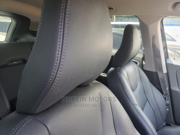 2015 Volvo XC60 in Matt Black - Stylish Off-roader