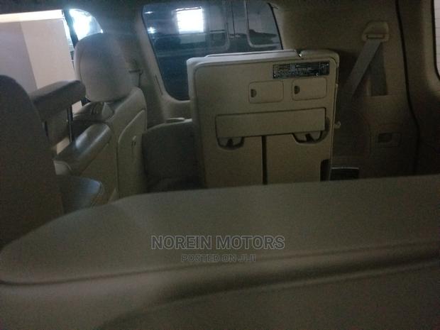 190 HP 3.0 D-4d 2016 Toyota Land Cruiser Prado Green SUV