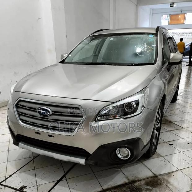 Silver Subaru Outback 2.5i Premium AWD 2016 - Pre-owned