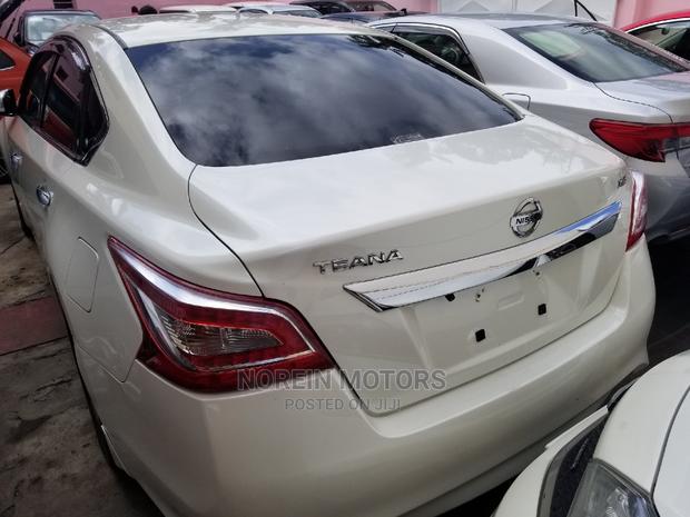 Sleek 2015 Nissan Teana in White - Excellent Condition