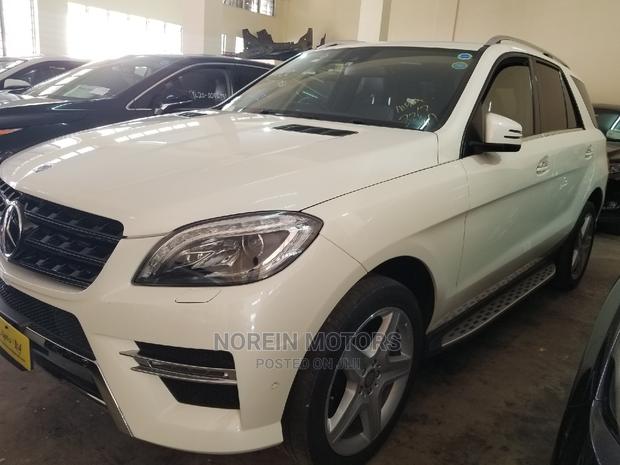 White 2015 Mercedes-Benz M Class - Stylish and Reliable SUV for All