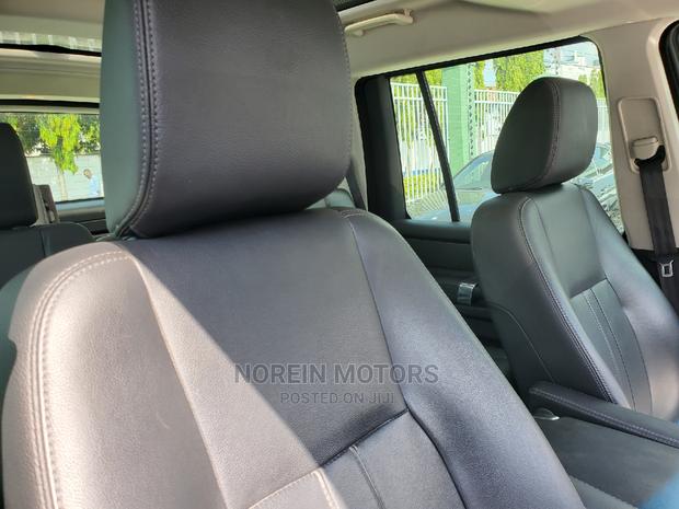 New 2015 Land Rover Discovery in Off-White - Buy Now