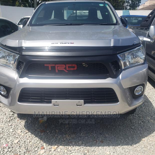 Toyota Hilux 2016 Silver